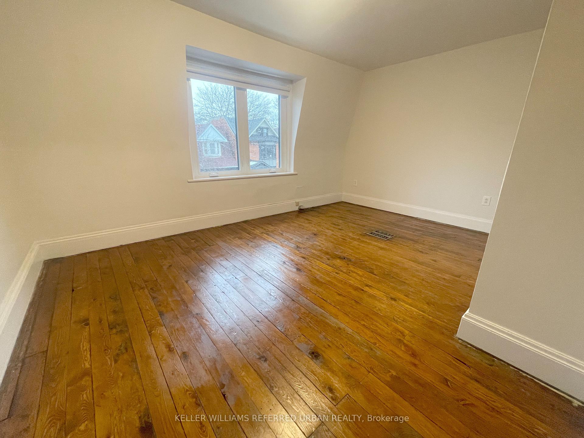 Photo 18 of 582 Logan Avenue, Toronto, North Riverdale — HOMEH
