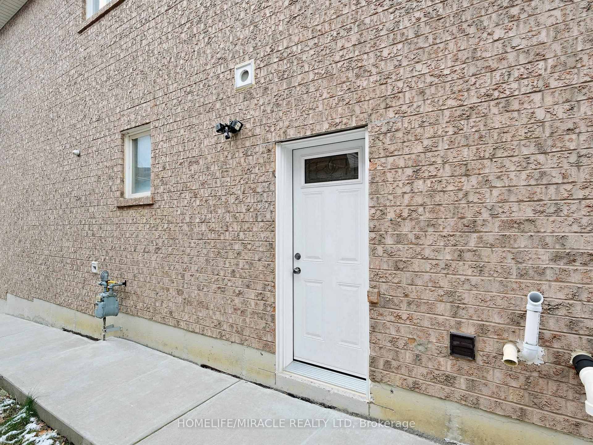 Photo 40 of Unit MainFL, 77 Nobbs Drive, Ajax, Northeast Ajax — HOMEH