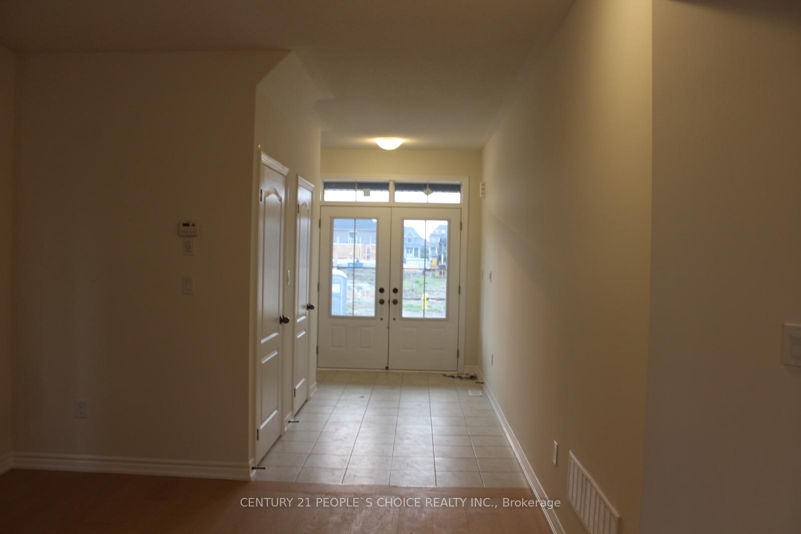 Photo 2 of 31 Fenn Crescent, New Tecumseth, Rural New Tecumseth — HOMEH
