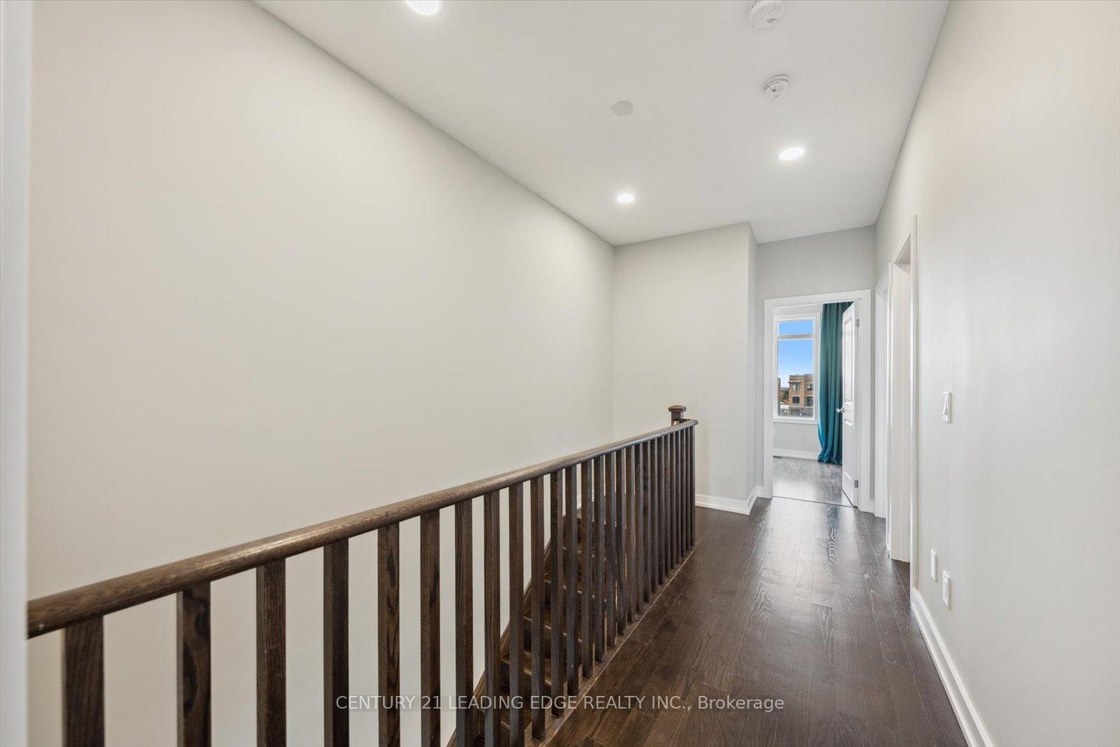 Photo 20 of Unit Upper, 37 Glengarry Crescent, Vaughan, Maple — HOMEH