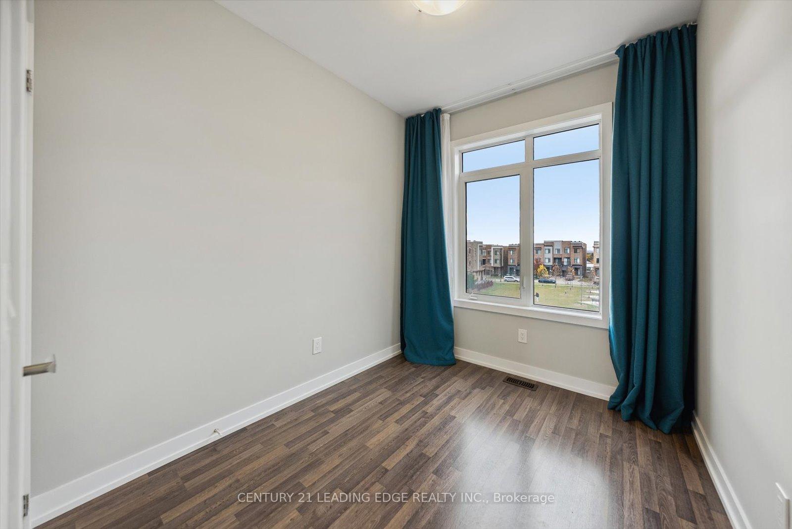 Photo 33 of Unit Upper, 37 Glengarry Crescent, Vaughan, Maple — HOMEH