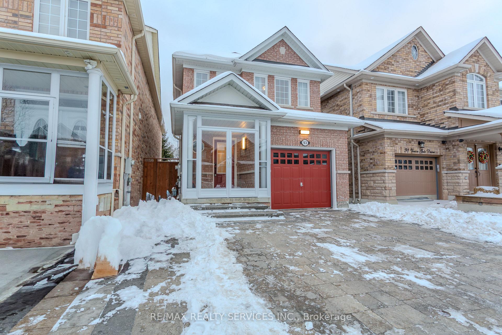 Photo 10 of 93 Venice Gate Drive S, Vaughan, Vellore Village — HOMEH
