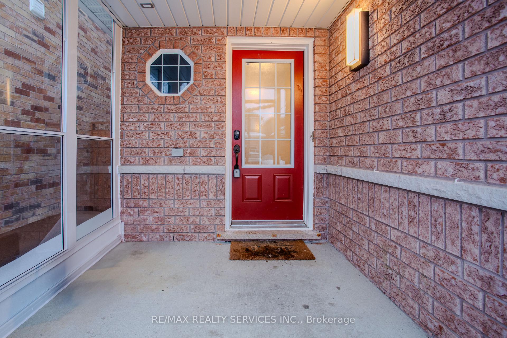 Photo 3 of 93 Venice Gate Drive S, Vaughan, Vellore Village — HOMEH