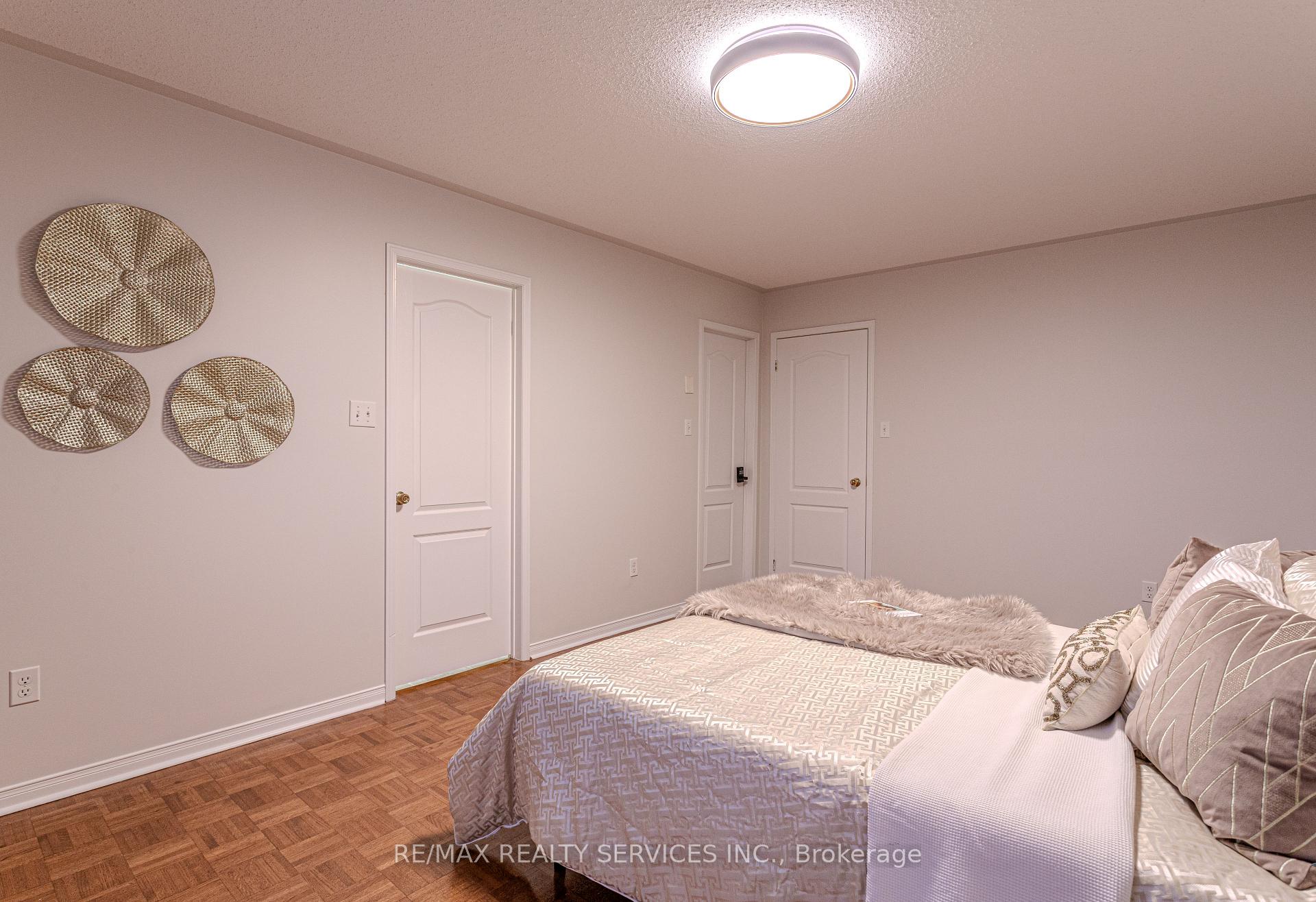 Photo 21 of 93 Venice Gate Drive S, Vaughan, Vellore Village — HOMEH