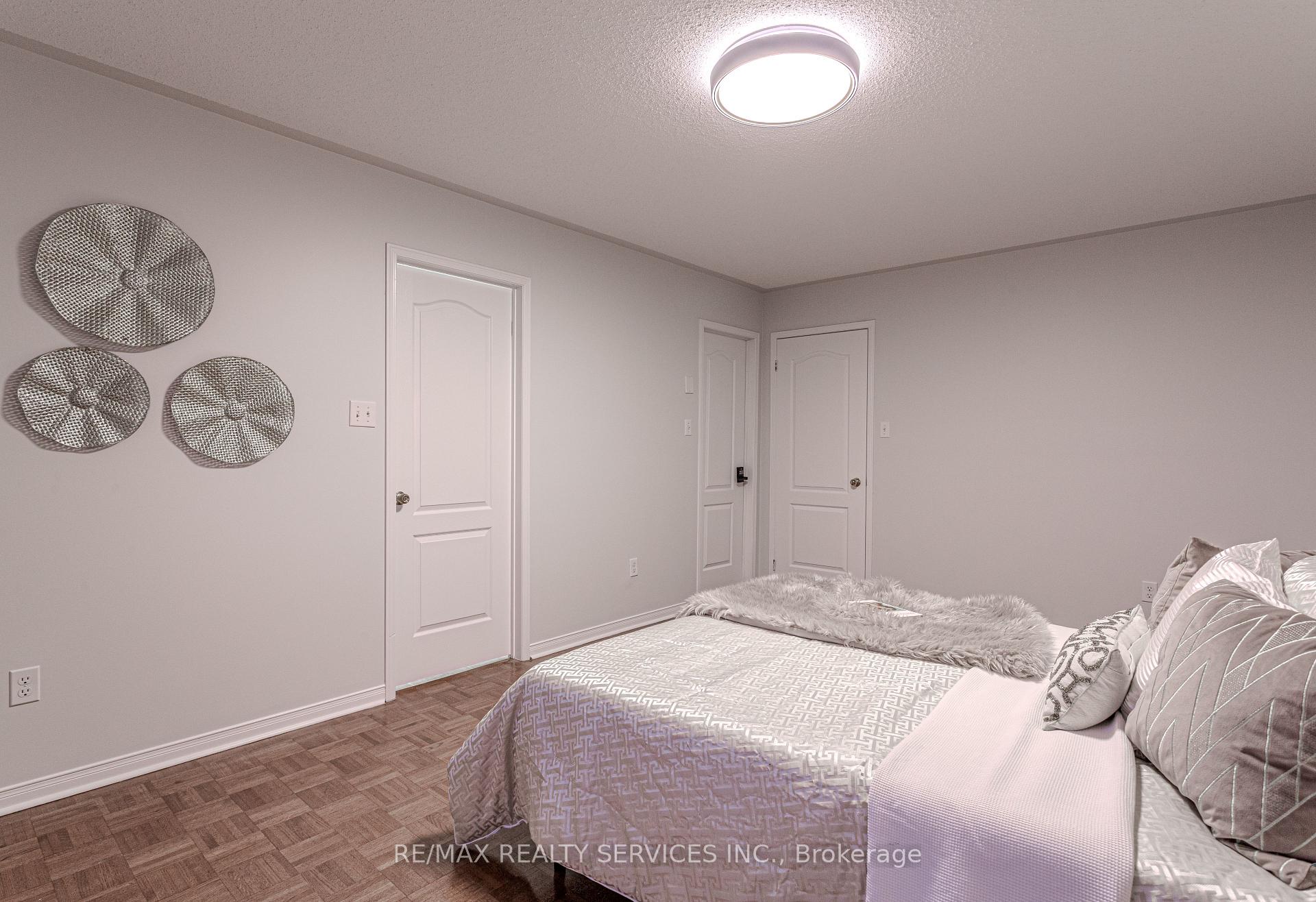 Photo 34 of 93 Venice Gate Drive S, Vaughan, Vellore Village — HOMEH