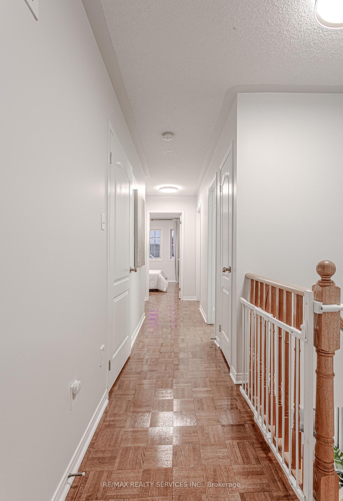 Photo 38 of 93 Venice Gate Drive S, Vaughan, Vellore Village — HOMEH