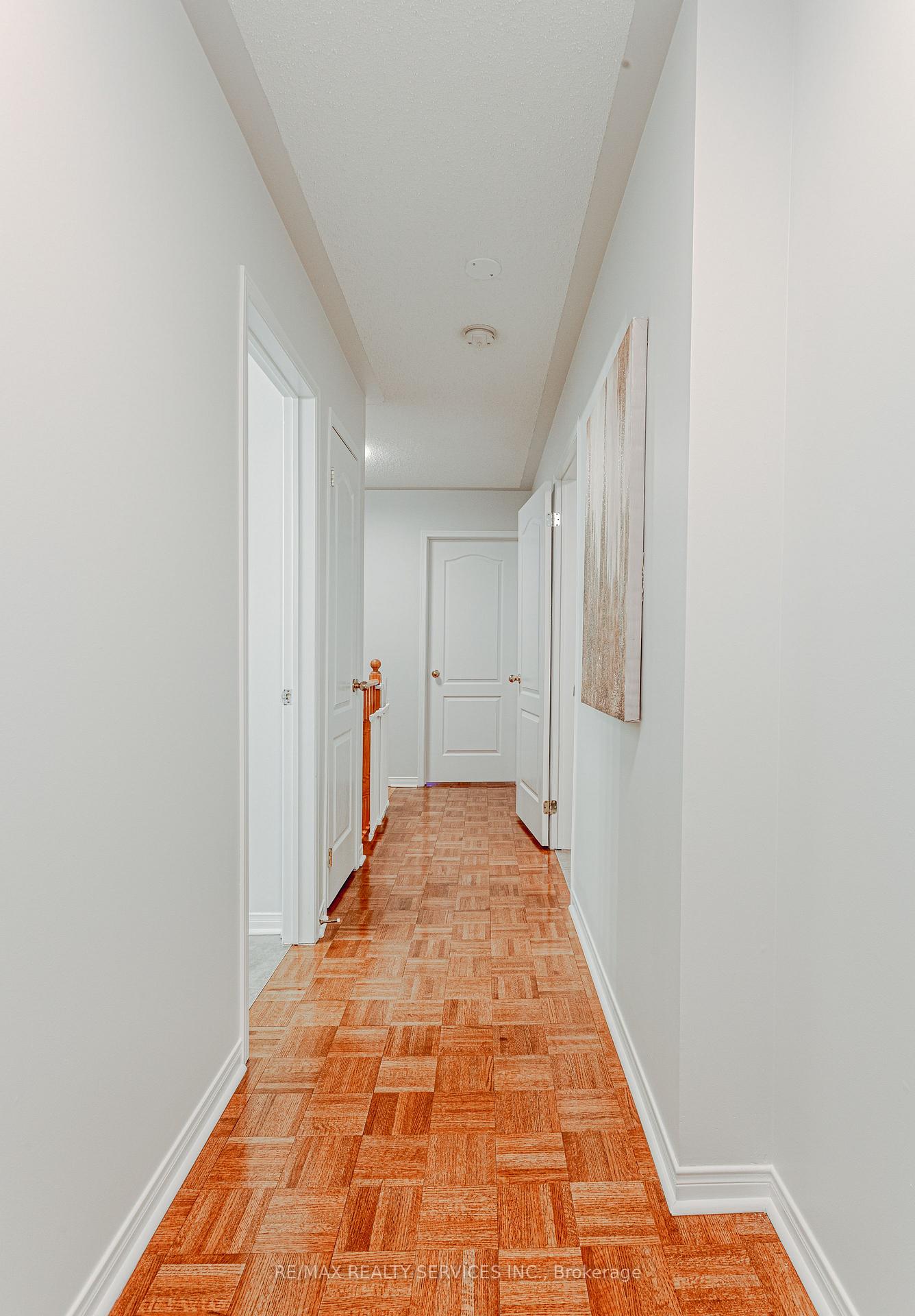 Photo 43 of 93 Venice Gate Drive S, Vaughan, Vellore Village — HOMEH