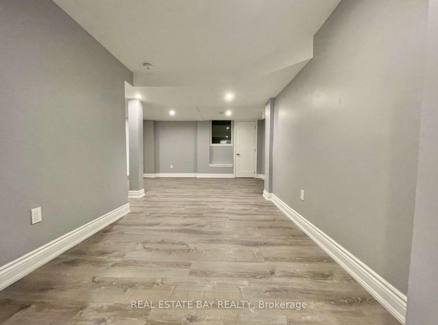 Photo 6 of 887 Sproule Crescent, Oshawa, Pinecrest — HOMEH