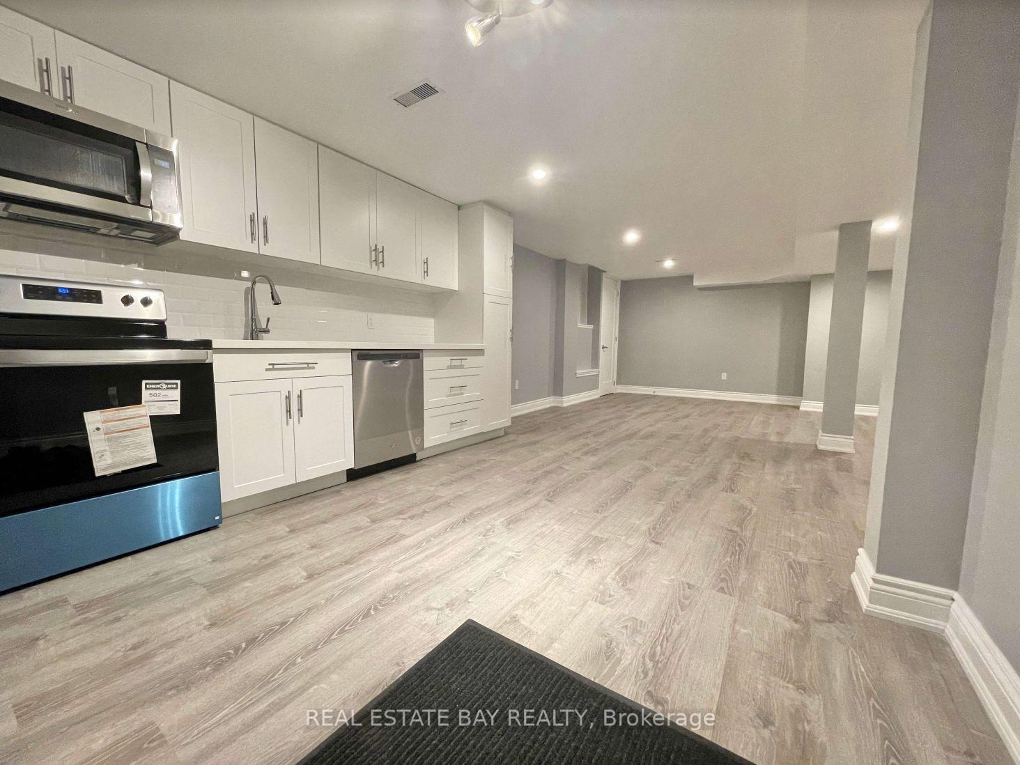 Photo 5 of 887 Sproule Crescent, Oshawa, Pinecrest — HOMEH