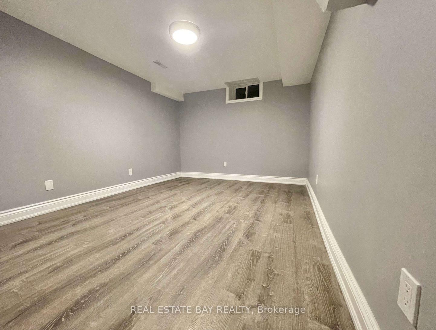 Photo 8 of 887 Sproule Crescent, Oshawa, Pinecrest — HOMEH