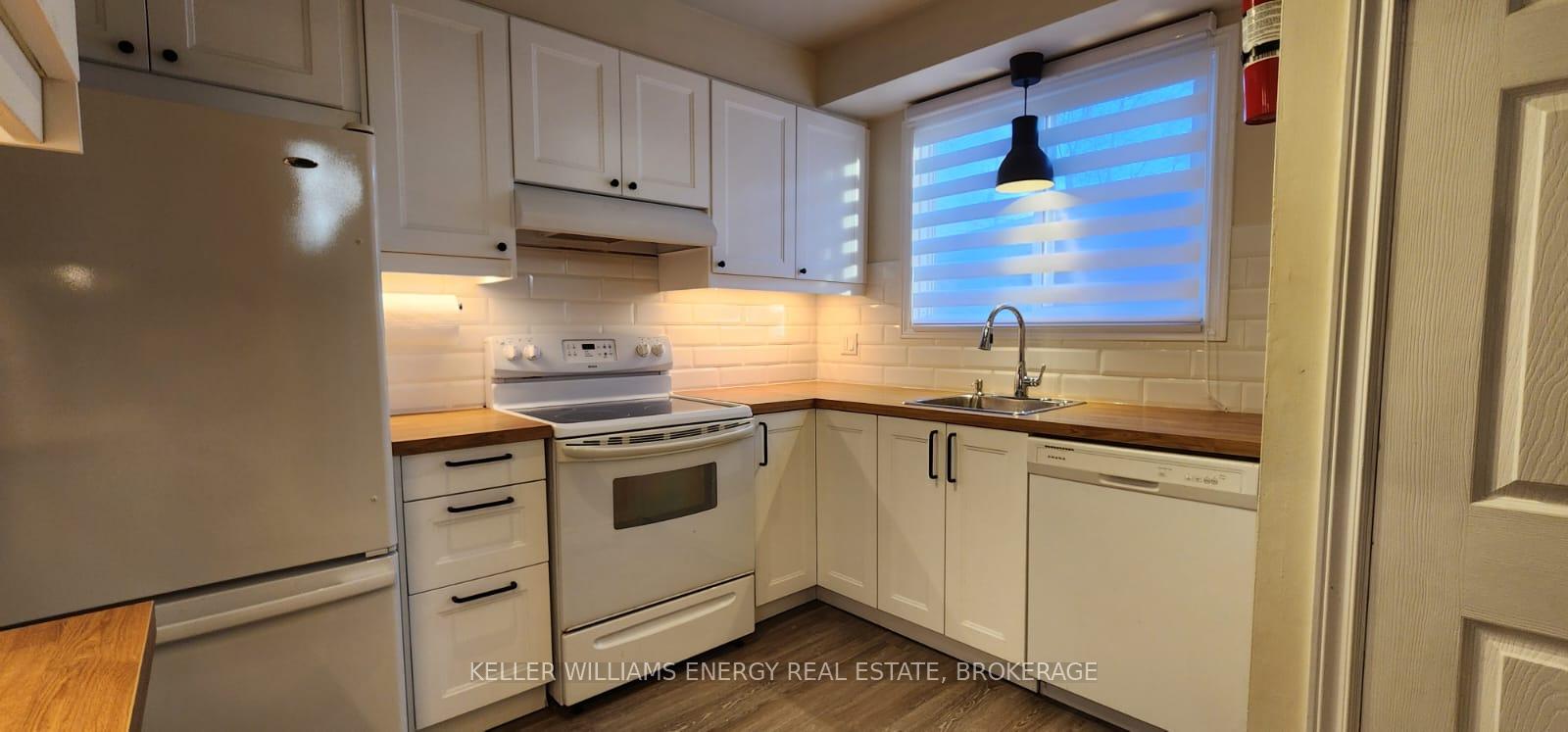 Photo 10 of Unit upper level, 236 Vancouver Street, Oshawa, Vanier — HOMEH