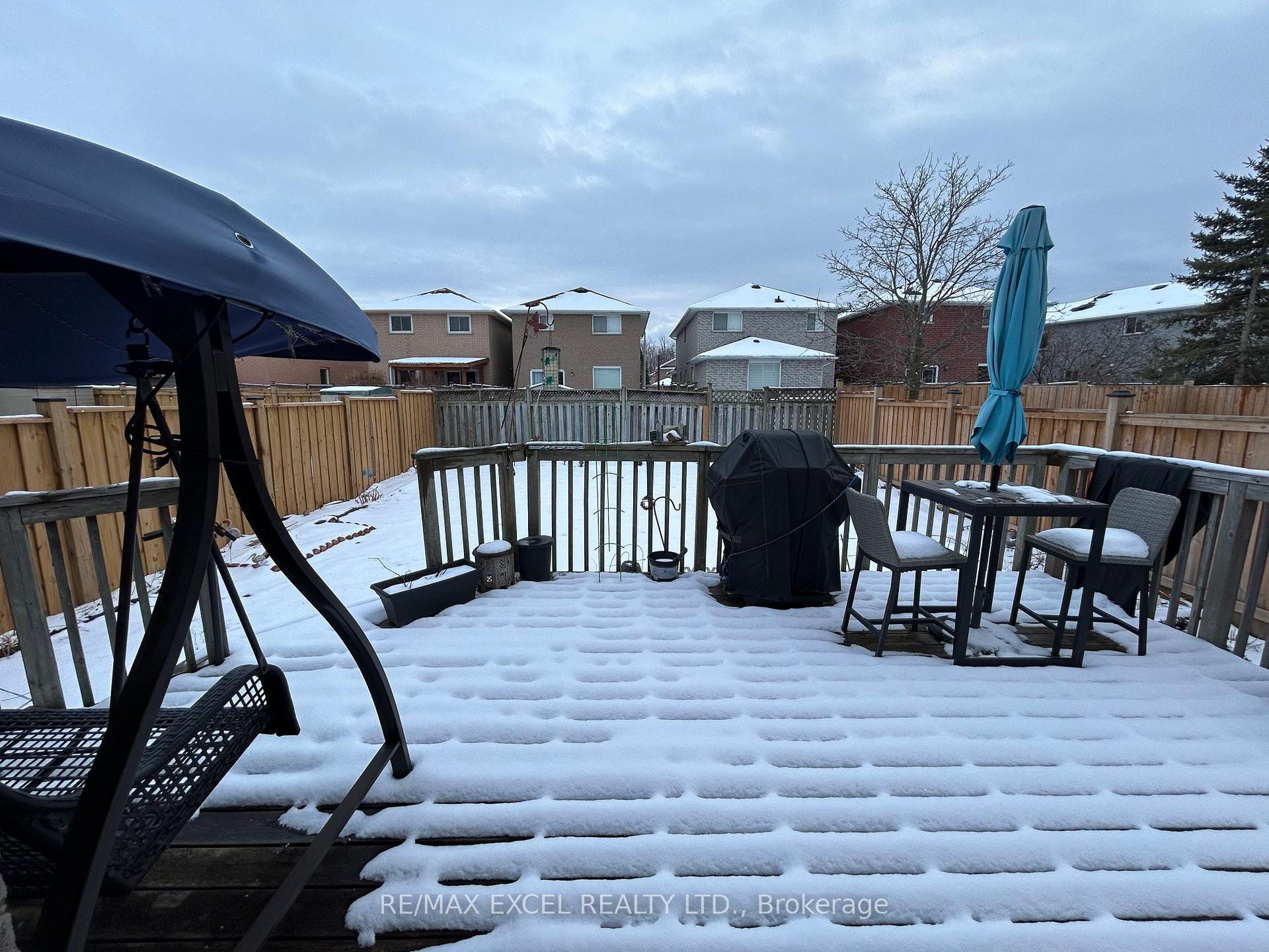 Photo 4 of 118 Stagemaster Crescent, Clarington, Courtice — HOMEH