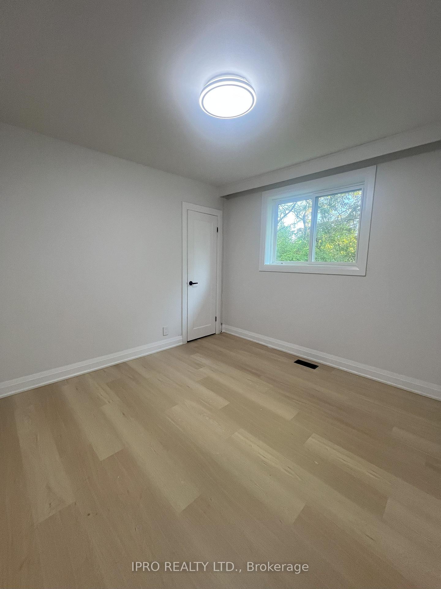 Photo 10 of 847 Reytan Boulevard, Pickering, Bay Ridges — HOMEH