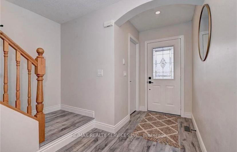 Photo 2 of 108 Sweeney Crescent, Cambridge — HOMEH