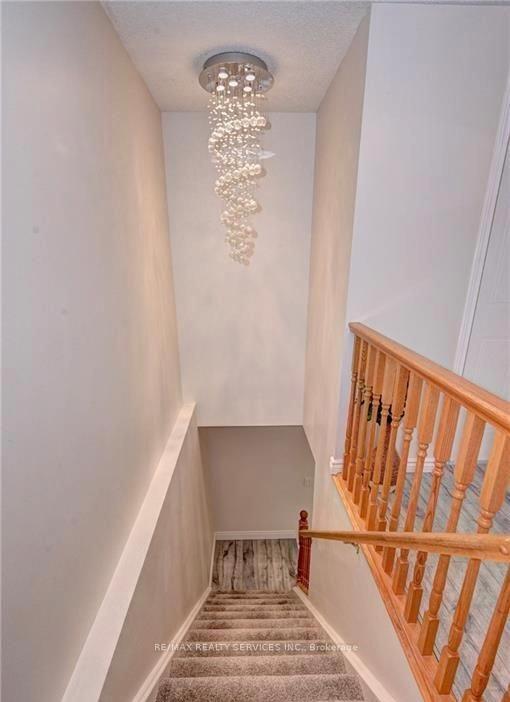 Photo 5 of 108 Sweeney Crescent, Cambridge — HOMEH