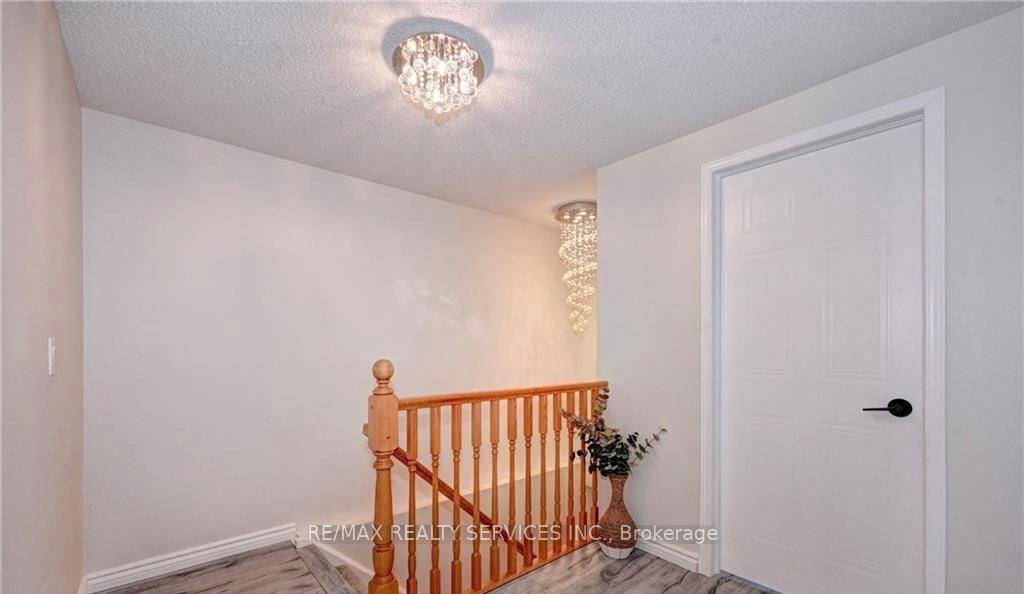 Photo 9 of 108 Sweeney Crescent, Cambridge — HOMEH