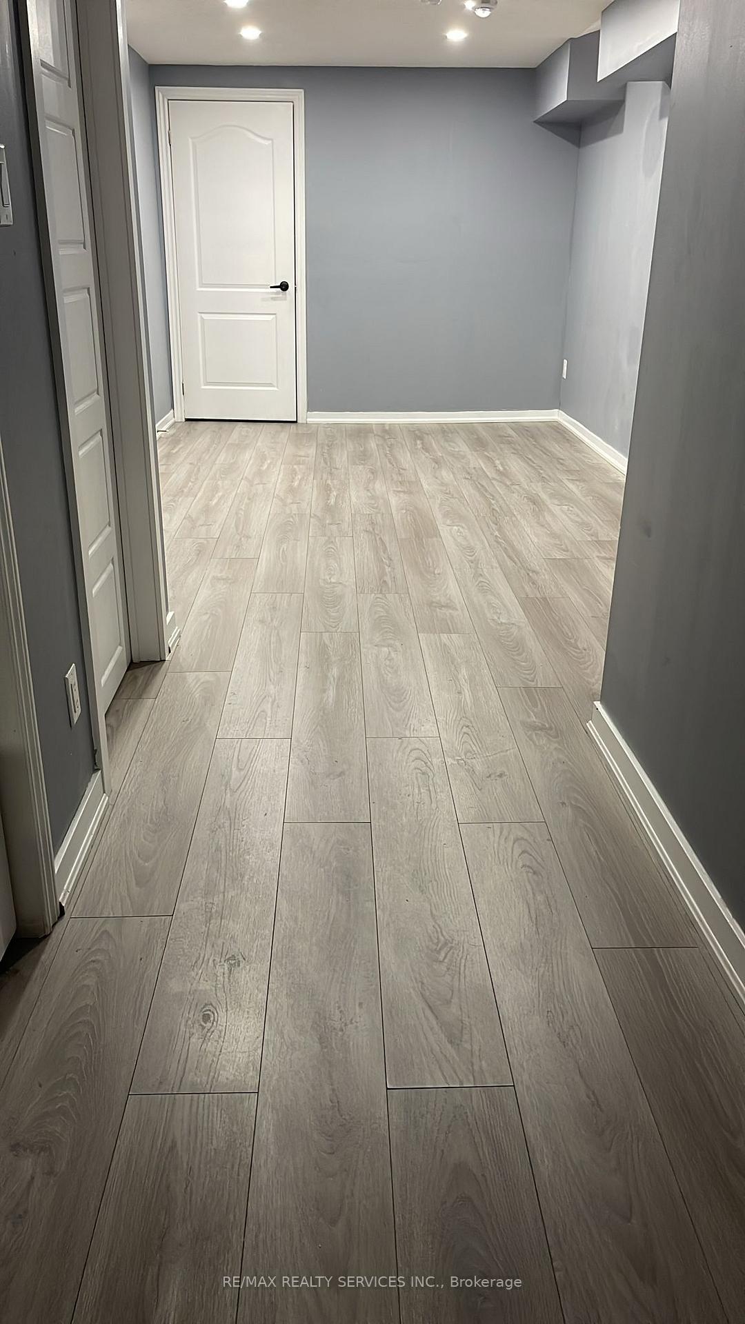 Photo 5 of 16 Hoover Road, Brampton, Northwest Brampton — HOMEH