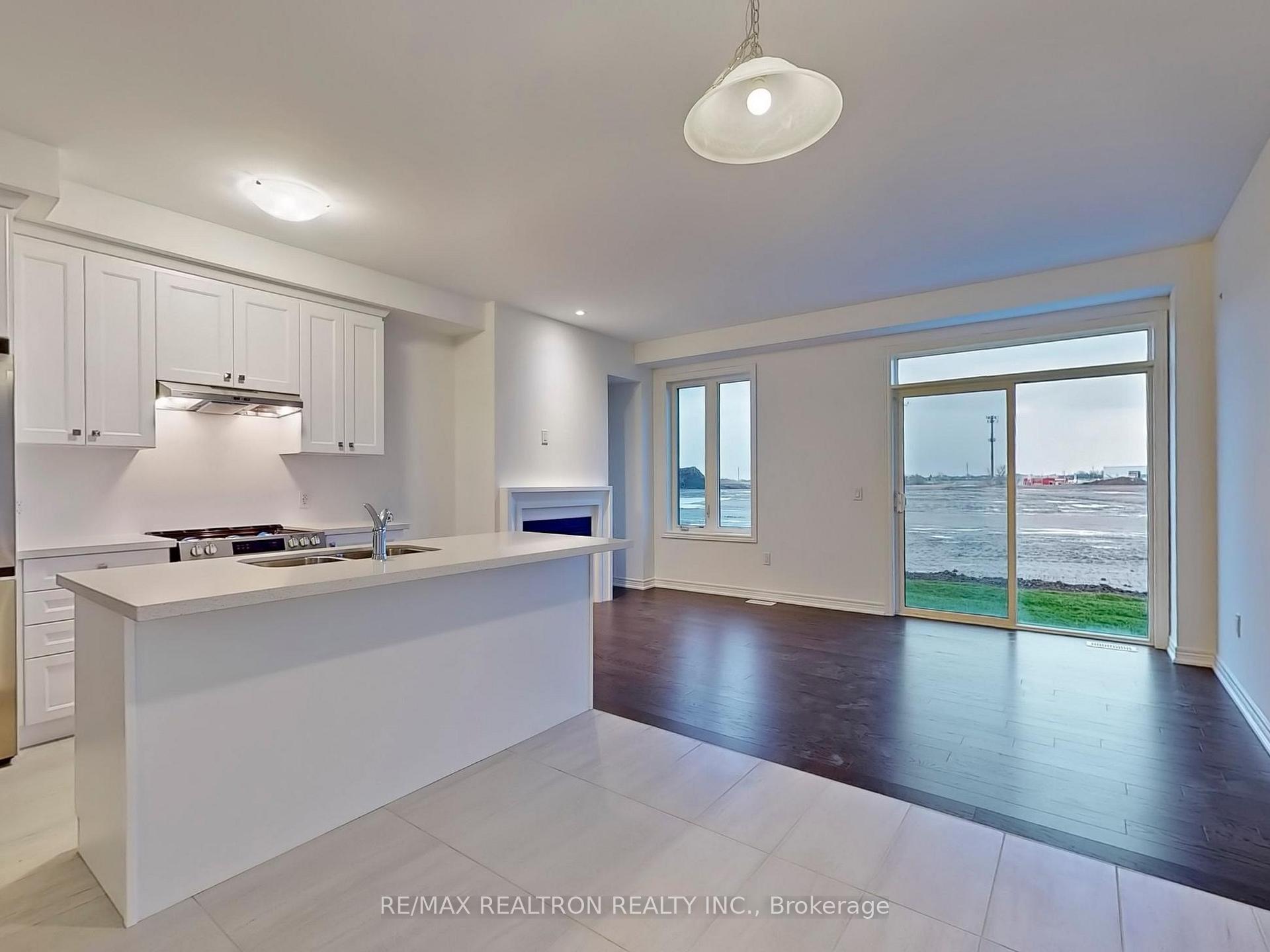 Photo 8 of 87 Picardy Drive, Hamilton, Stoney Creek Mountain — HOMEH