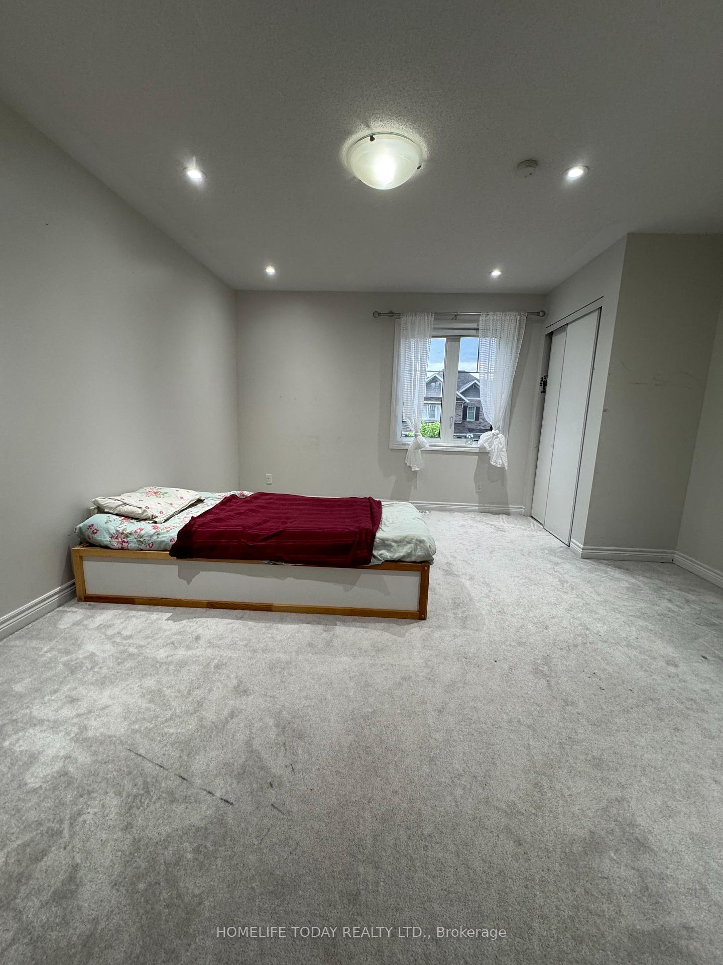 Photo 7 of 117 Blackwell Crescent, Oshawa, Windfields — HOMEH