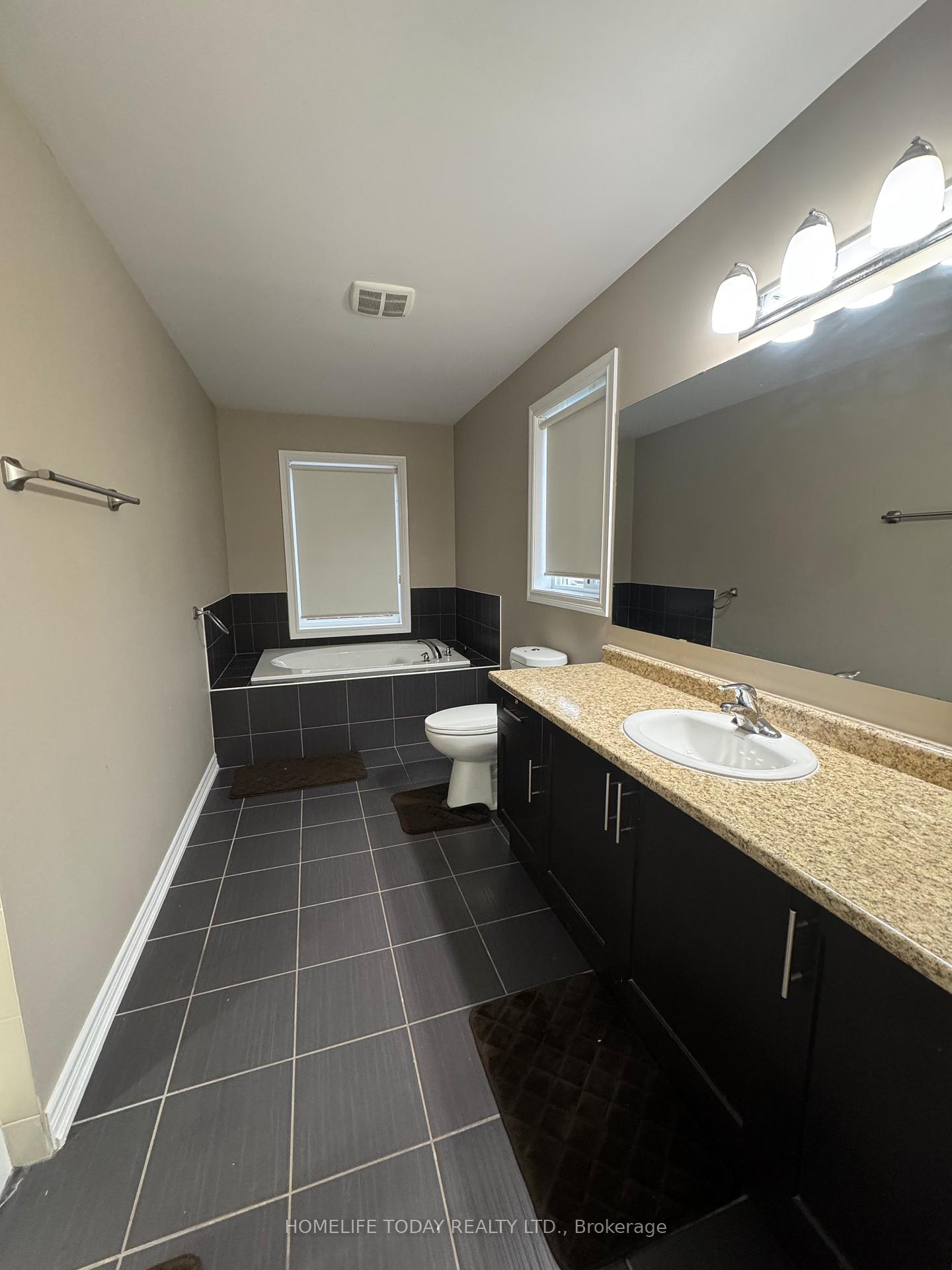 Photo 13 of 117 Blackwell Crescent, Oshawa, Windfields — HOMEH