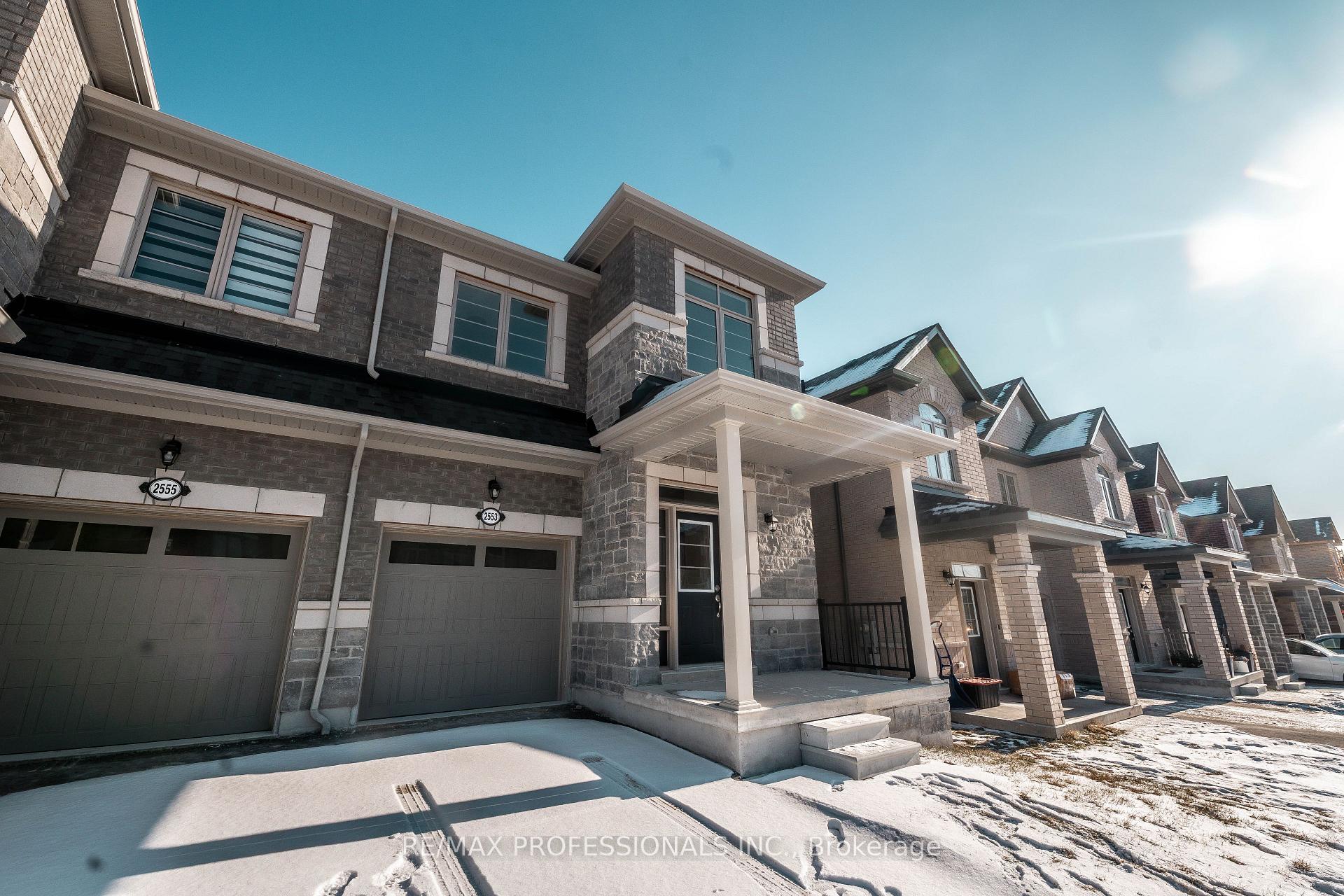 Photo 3 of 2553 Hibiscus Drive, Pickering, Rural Pickering — HOMEH