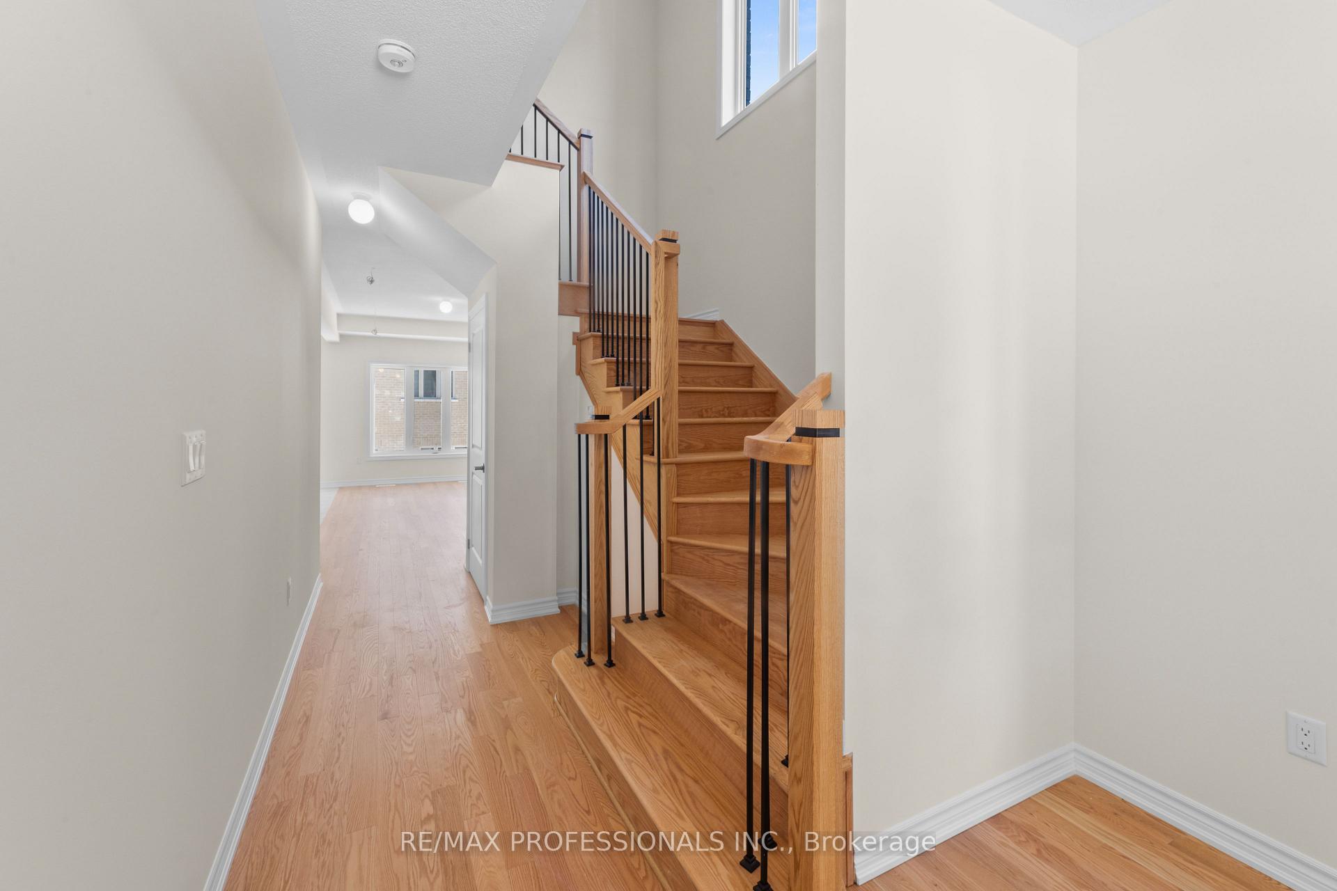 Photo 12 of 2553 Hibiscus Drive, Pickering, Rural Pickering — HOMEH