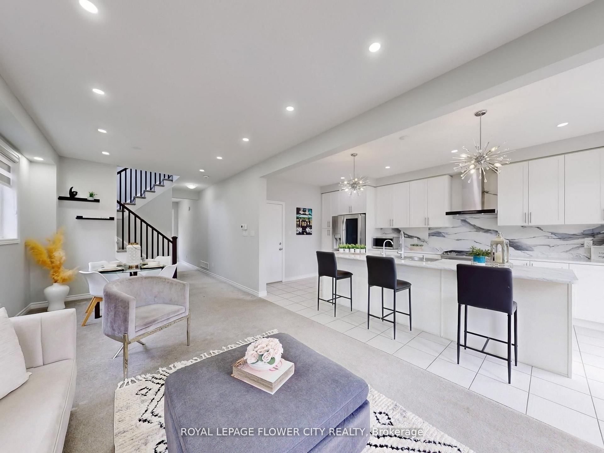 Photo 8 of Unit 11, 22 Gleason Crescent, Kitchener — HOMEH