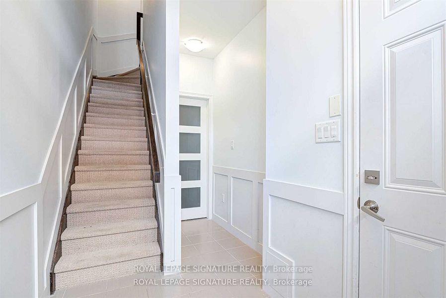 Photo 3 of Unit Upper, 16 Whitehaven Lane, Kitchener — HOMEH