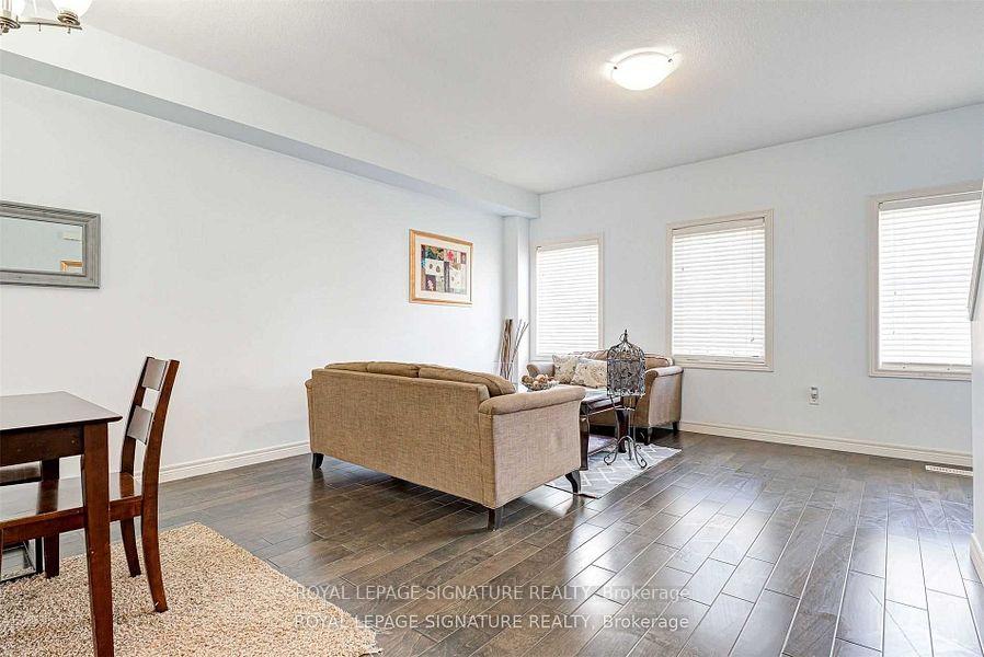 Photo 4 of Unit Upper, 16 Whitehaven Lane, Kitchener — HOMEH