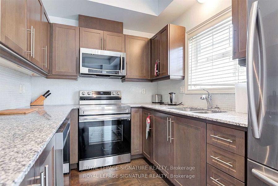 Photo 11 of Unit Upper, 16 Whitehaven Lane, Kitchener — HOMEH