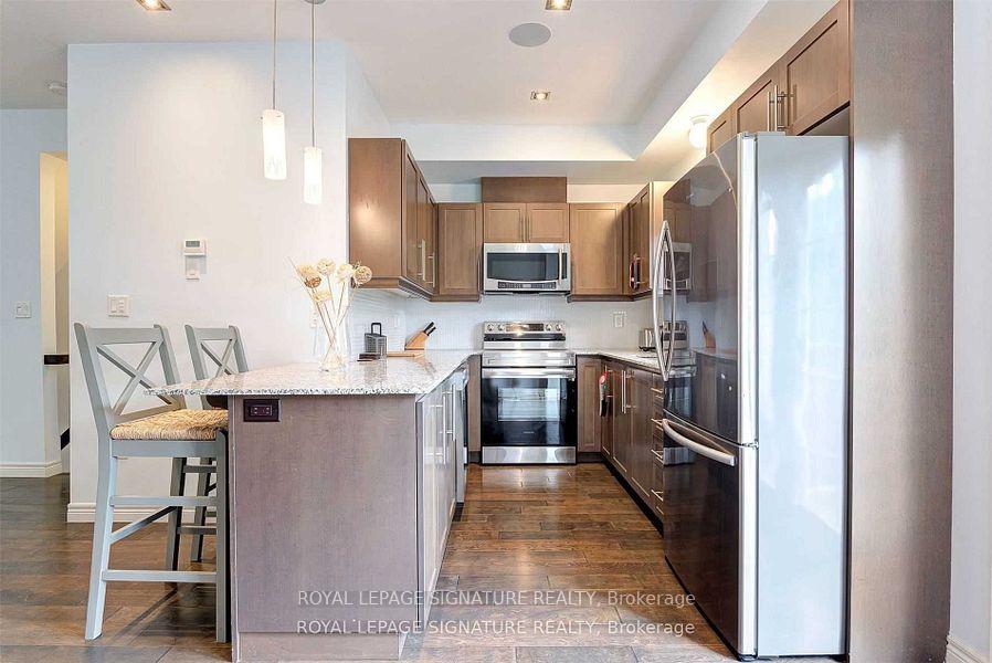 Photo 10 of Unit Upper, 16 Whitehaven Lane, Kitchener — HOMEH