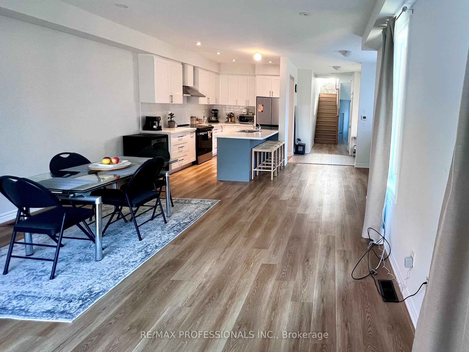 Photo 20 of 111 Haggert Avenue N, Brampton, Downtown Brampton — HOMEH