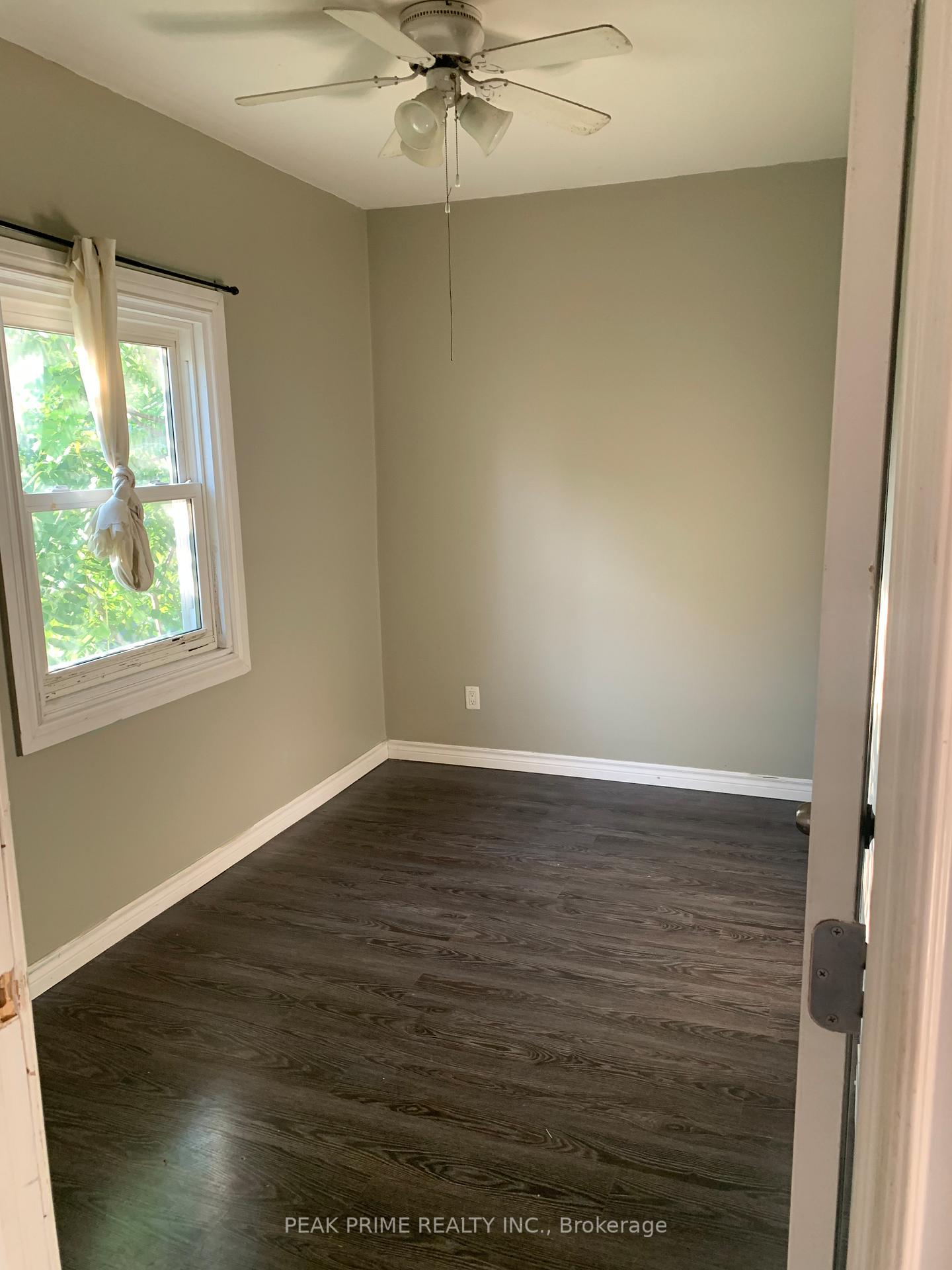 Photo 3 of Unit 3, 30 Hamilton Street, St. Catharines, Western Hill — HOMEH