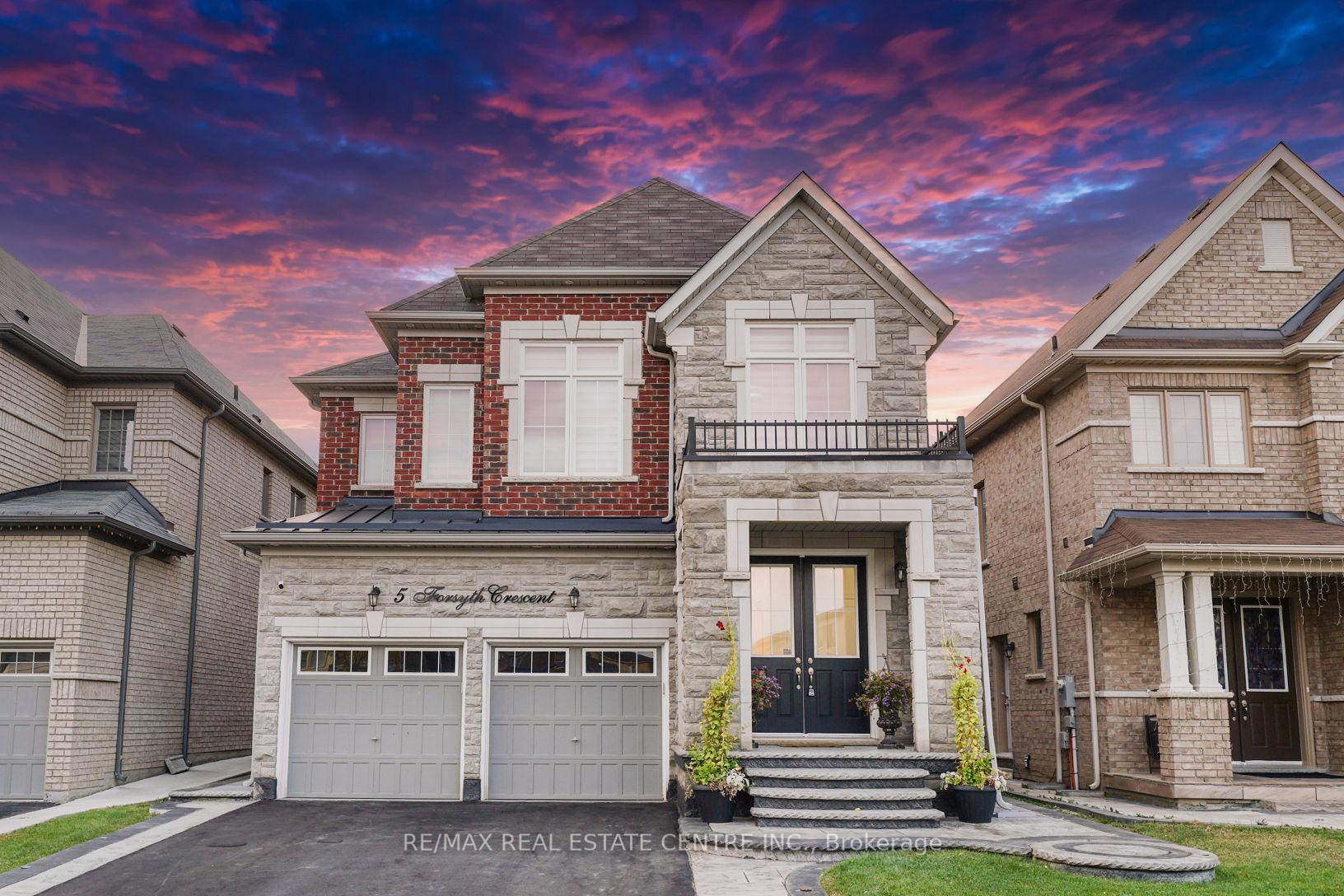 Front of 5 Forsyth Crescent E