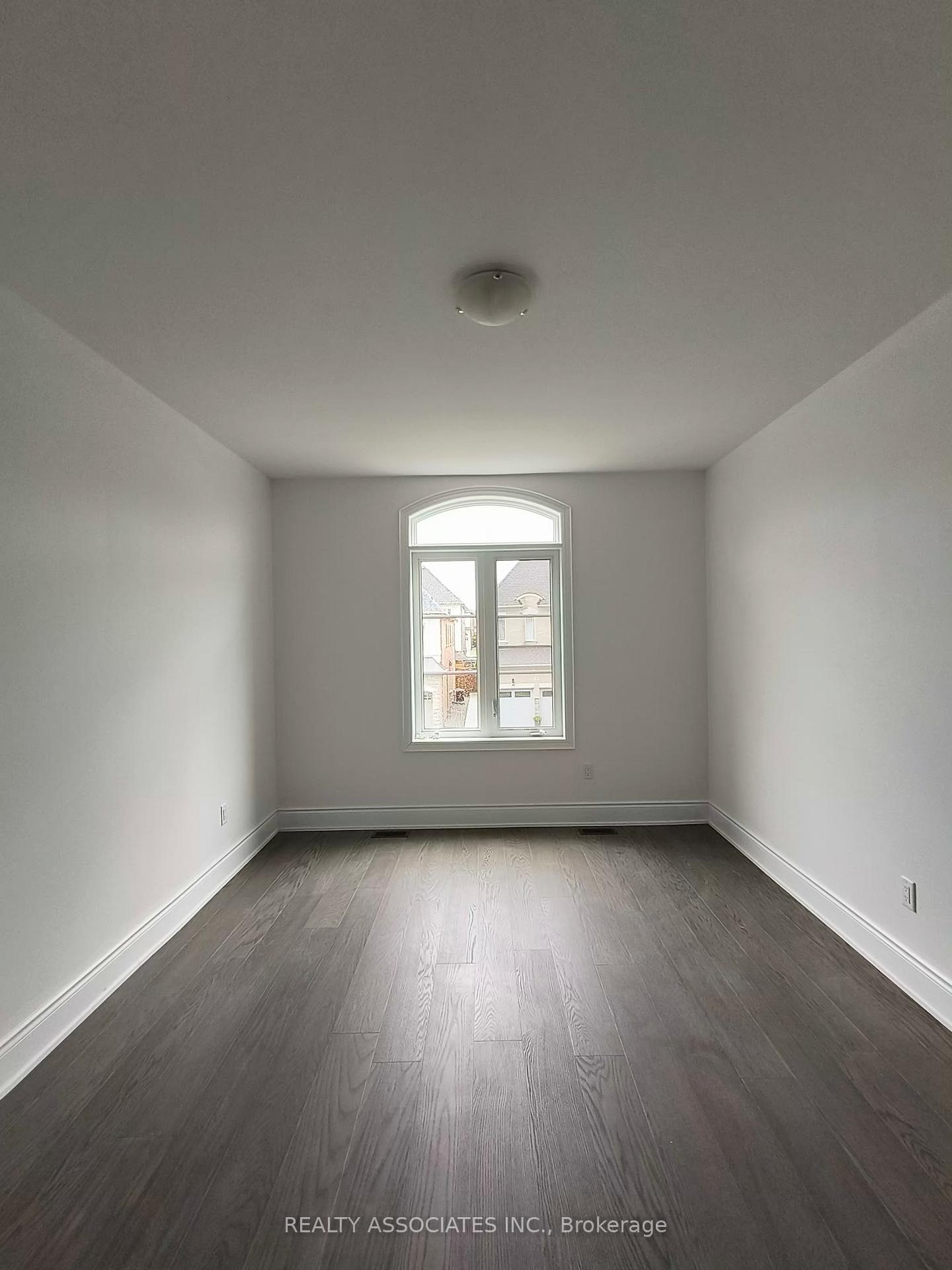 Photo 13 of 48 Carling Road, Vaughan, Vellore Village — HOMEH