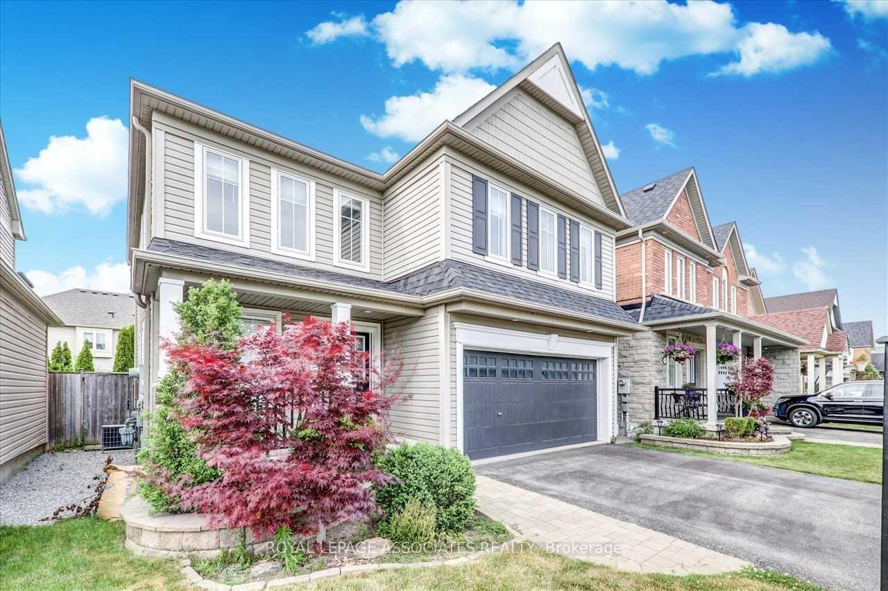 Photo 2 of 8 Ryder Crescent, Ajax, Northeast Ajax — HOMEH