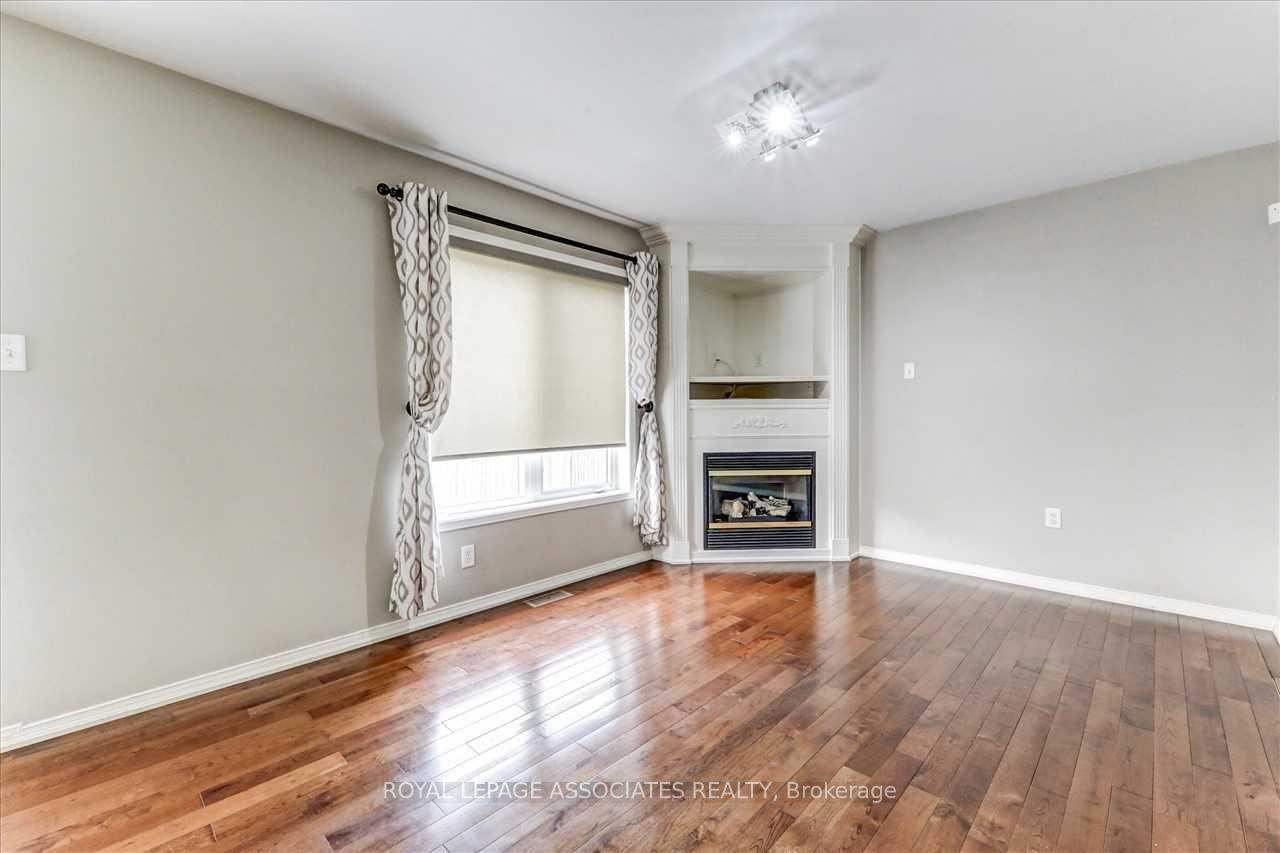 Photo 8 of 8 Ryder Crescent, Ajax, Northeast Ajax — HOMEH