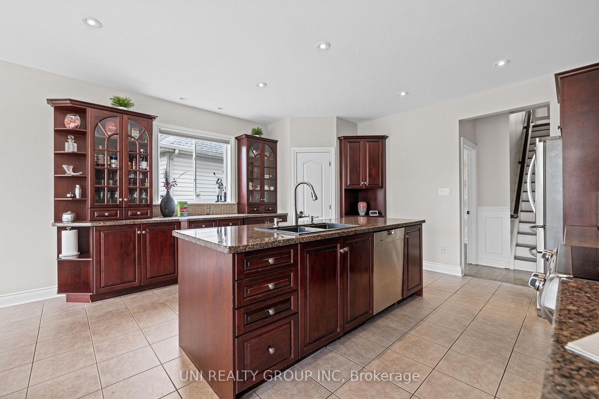 Photo 18 of 141 Riverstone Drive, Ottawa, Barrhaven - Stonebridge — HOMEH