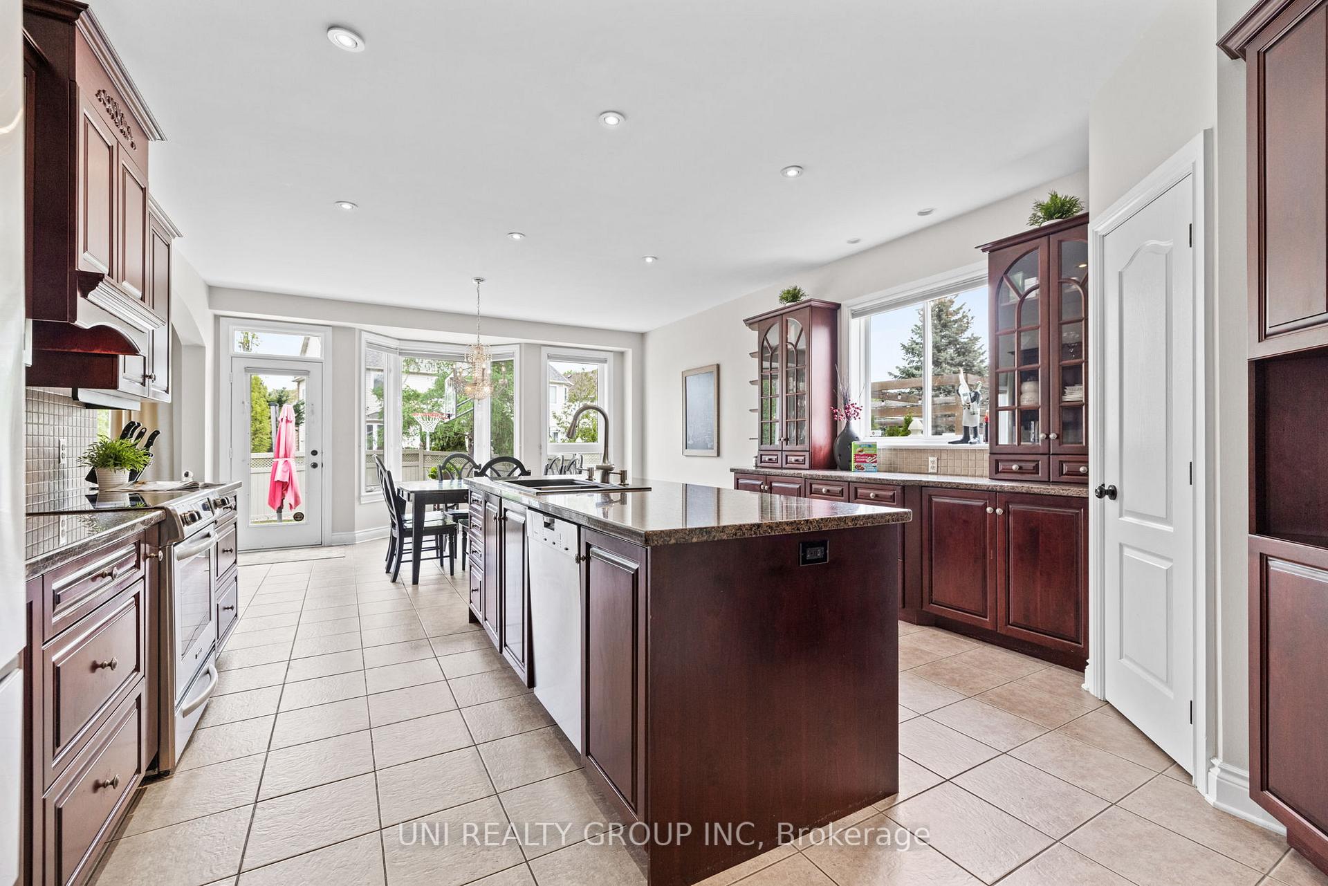 Photo 19 of 141 Riverstone Drive, Ottawa, Barrhaven - Stonebridge — HOMEH