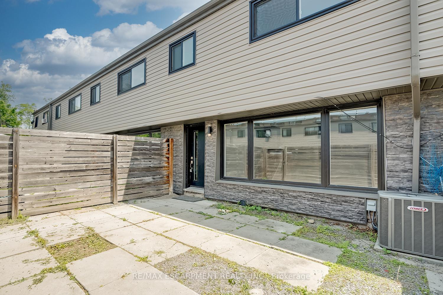 Photo 5 of Unit 309, 260 Montmorency Drive, Hamilton, Red Hill — HOMEH