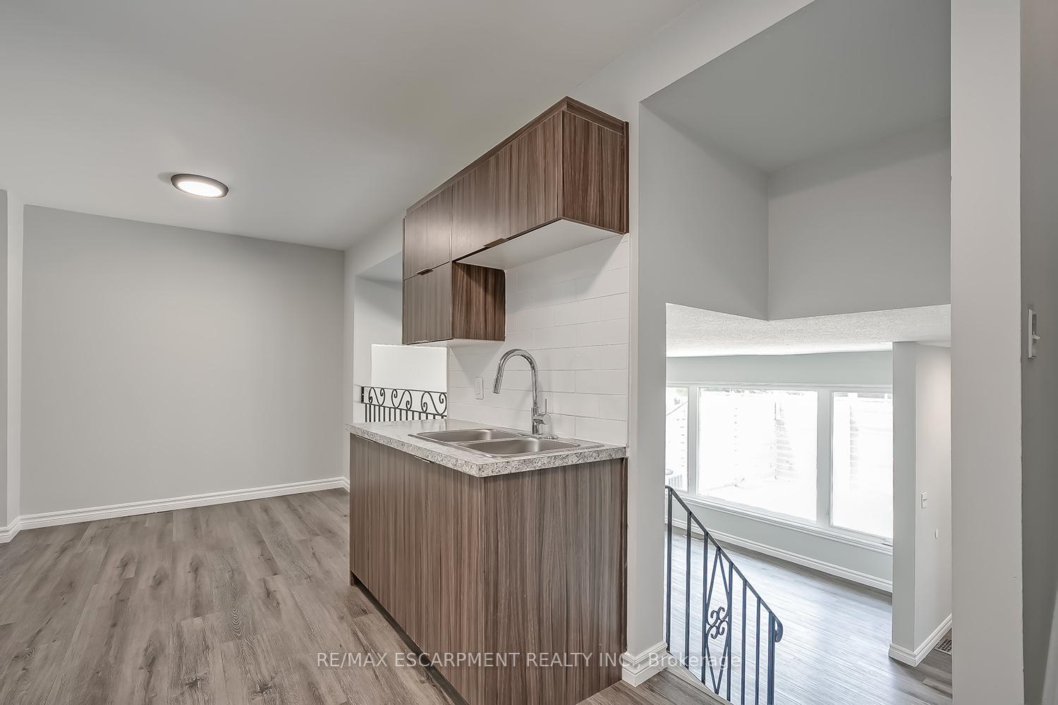 Photo 7 of Unit 309, 260 Montmorency Drive, Hamilton, Red Hill — HOMEH