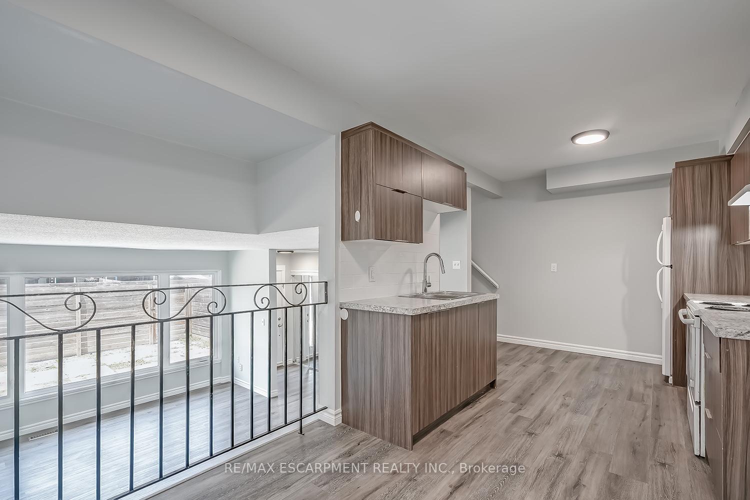 Photo 12 of Unit 309, 260 Montmorency Drive, Hamilton, Red Hill — HOMEH