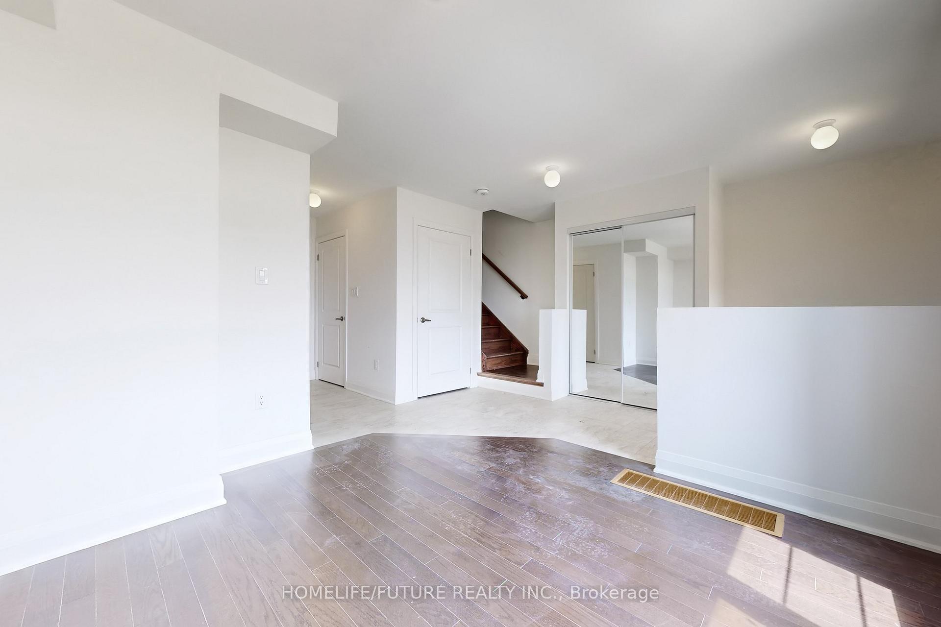 Photo 2 of 587 Port Darlington Road, Clarington, Bowmanville — HOMEH