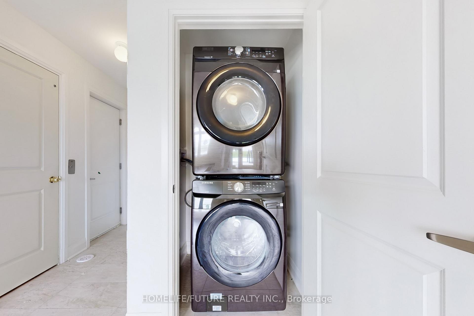 Photo 5 of 587 Port Darlington Road, Clarington, Bowmanville — HOMEH