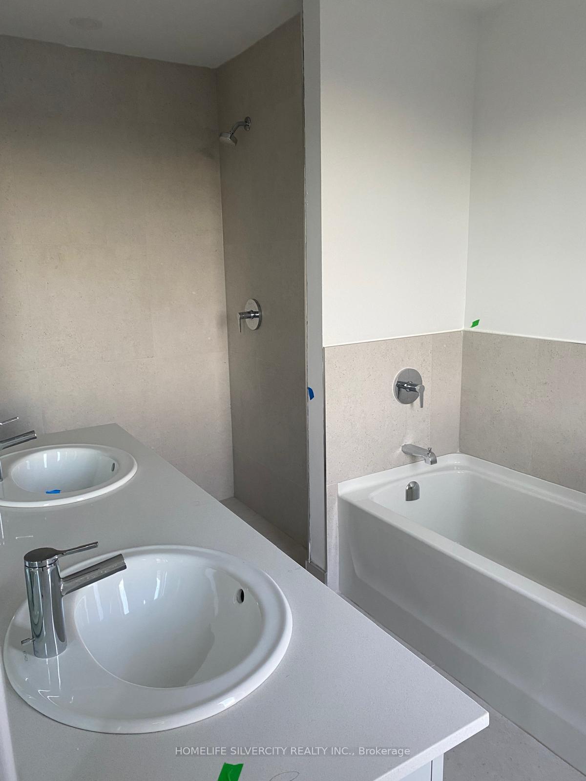 Photo 4 of Unit 36, 43 Desiree Place, Caledon, Bolton East — HOMEH
