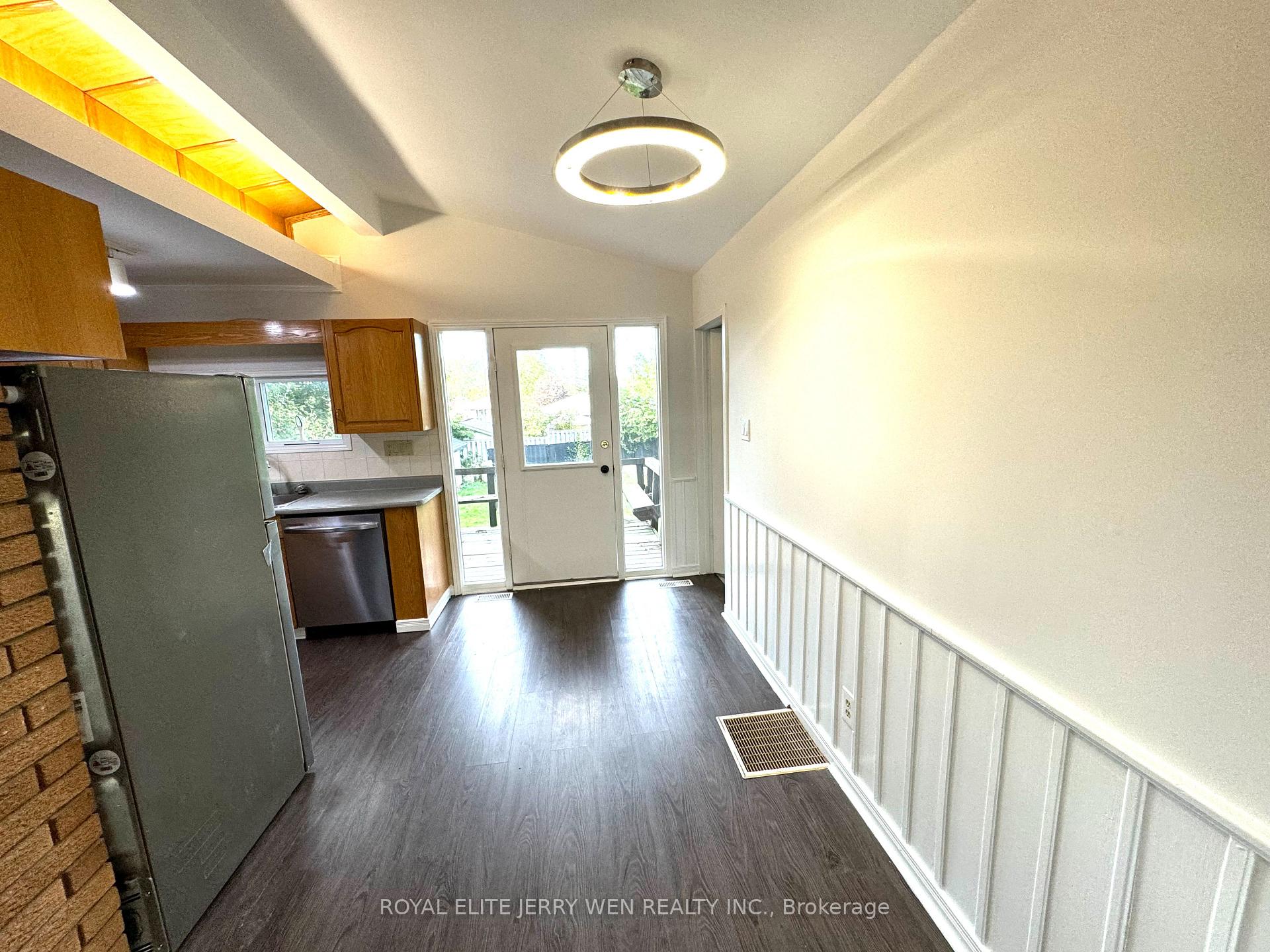 Photo 2 of 298 Terrace Drive, Georgina, Keswick South — HOMEH
