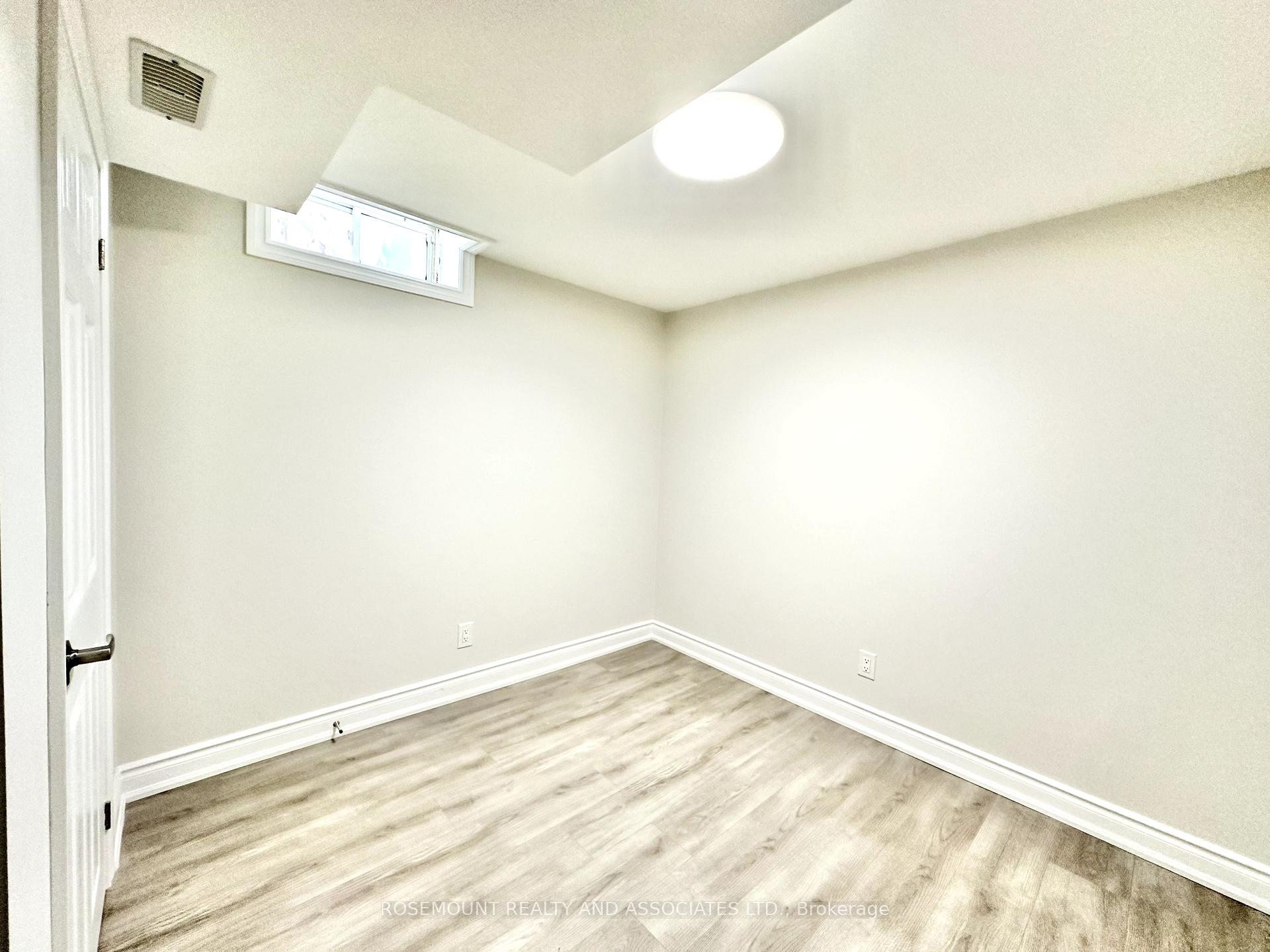 Photo 6 of 101 Annina Crescent, Markham, Village Green-South Unionville — HOMEH