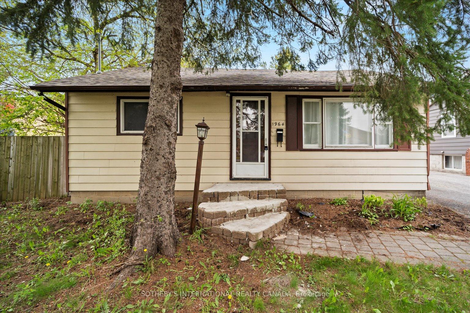 Photo 1 of 1964 Royal Road, Pickering, Village East — HOMEH
