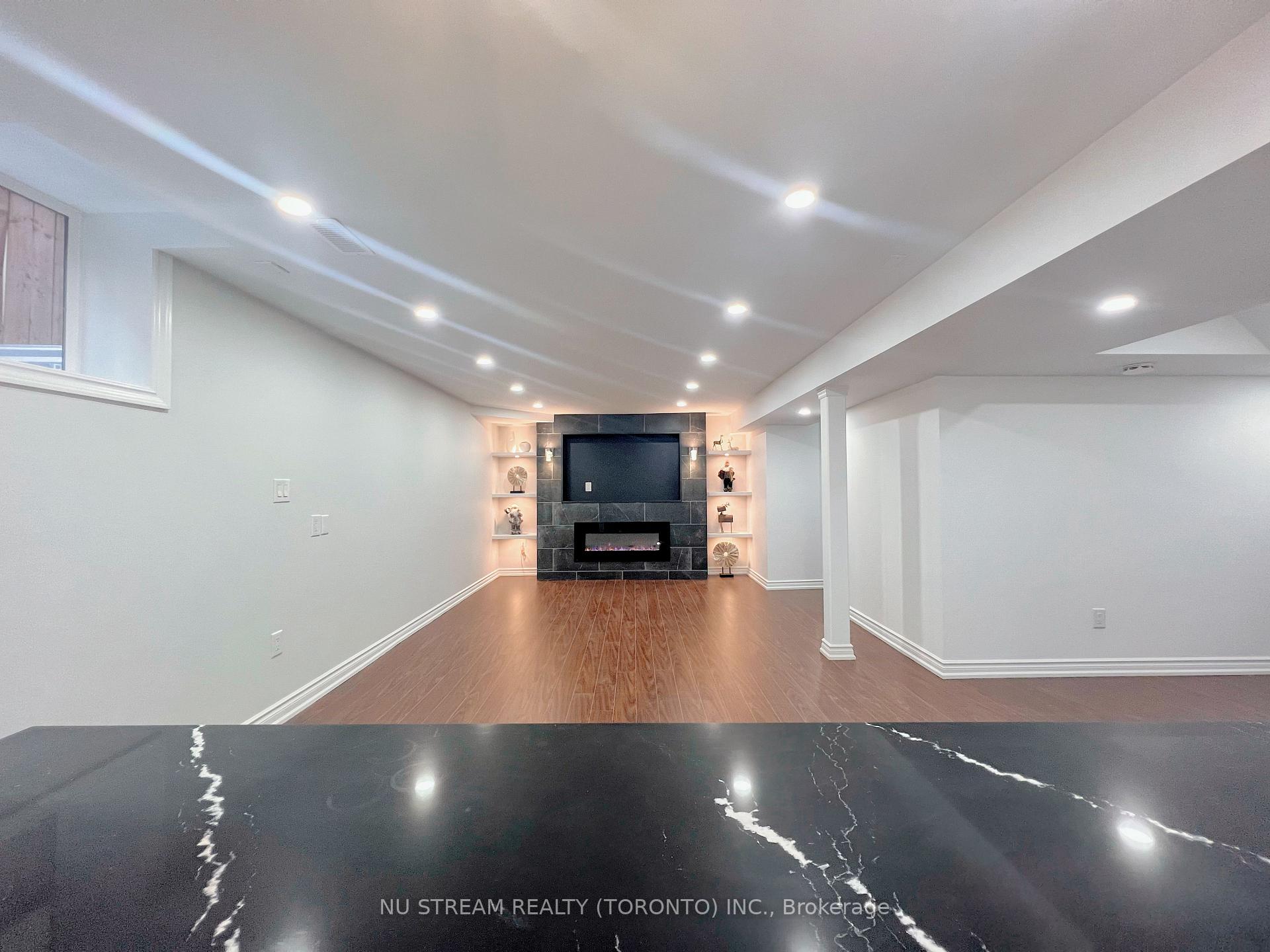 Photo 4 of Unit Bsmt, 46 Coppard Avenue, Markham, Middlefield — HOMEH