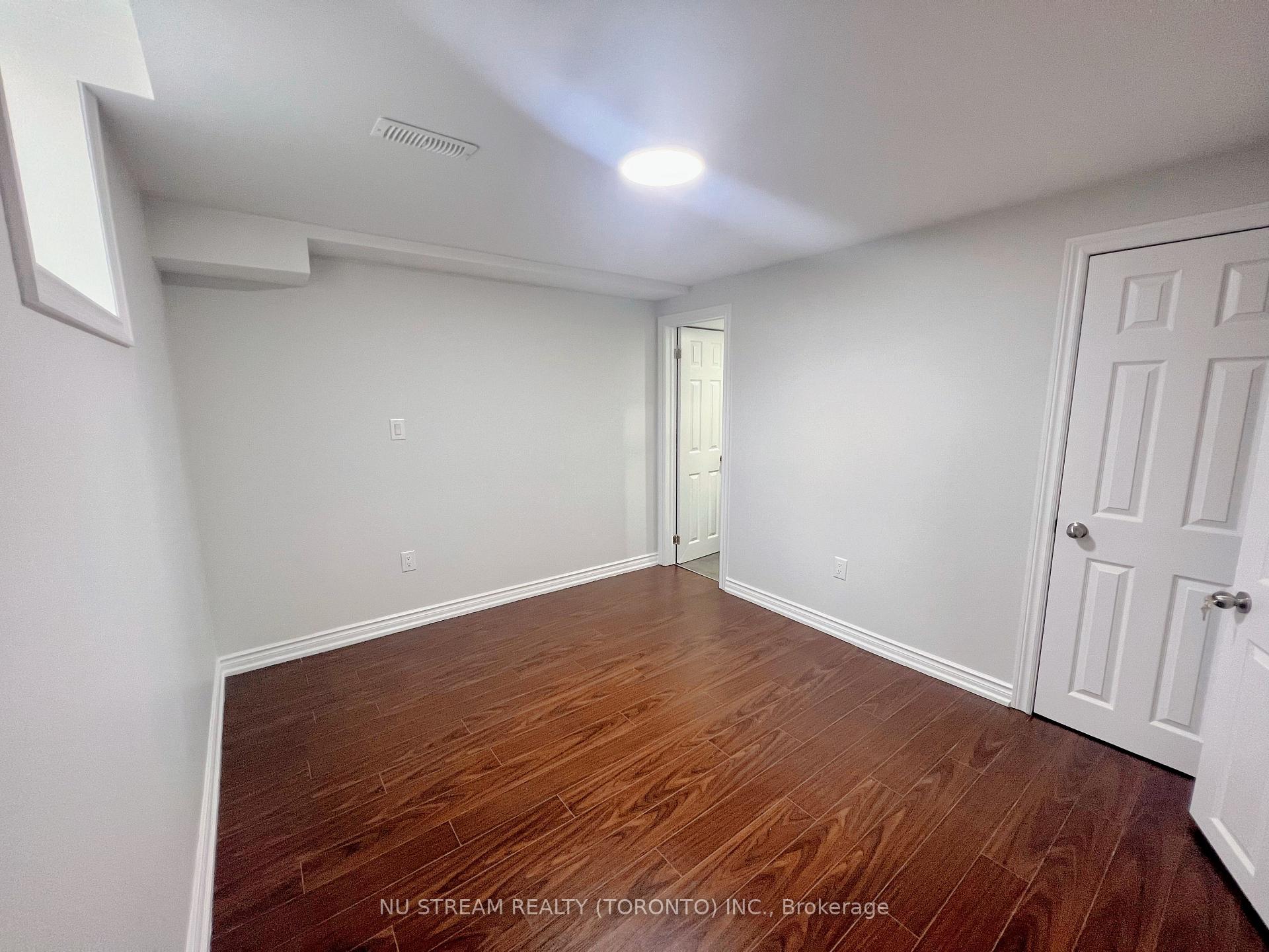 Photo 7 of Unit Bsmt, 46 Coppard Avenue, Markham, Middlefield — HOMEH
